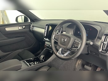 Used Volvo XC40 2025 for sale - 79392596: Photo