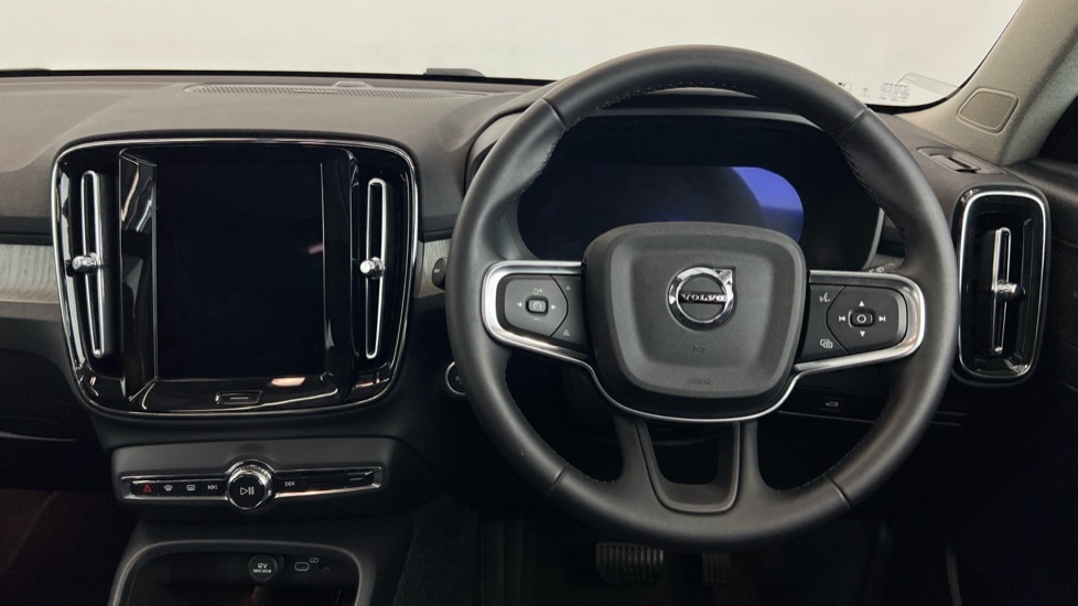 Used Volvo XC40 2024 for sale - 75796704: Photo 10