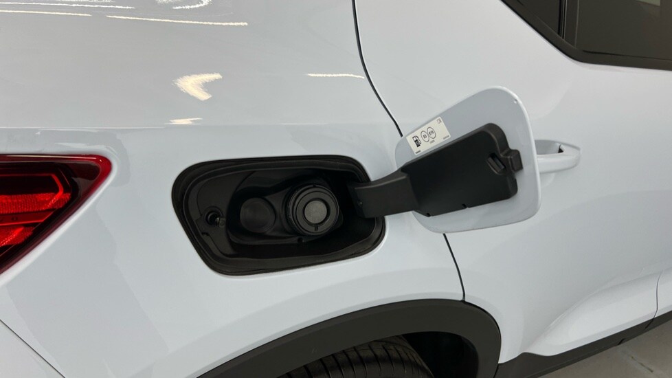 Used Volvo XC40 2024 for sale - 75796704: Photo 16