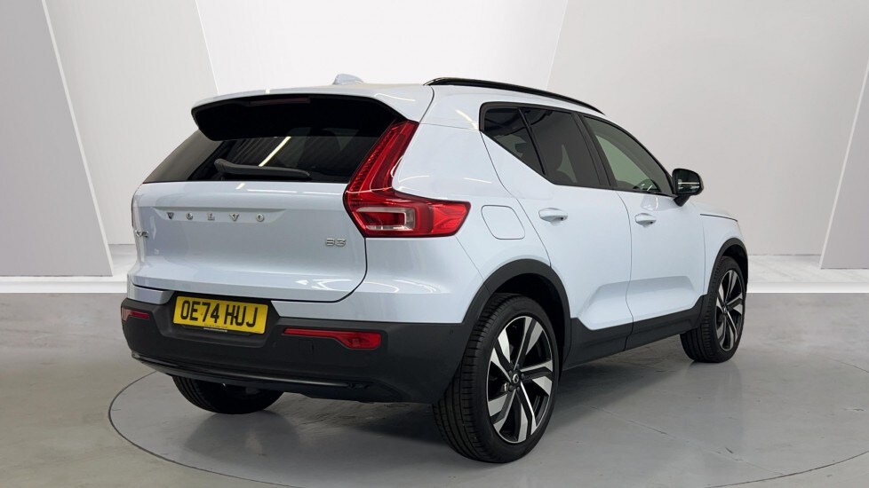 Used Volvo XC40 2024 for sale - 75796704: Photo 2
