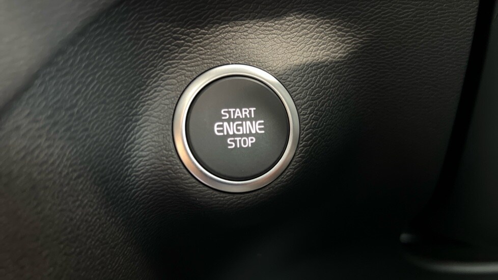 Used Volvo XC40 2024 for sale - 75796704: Photo 27