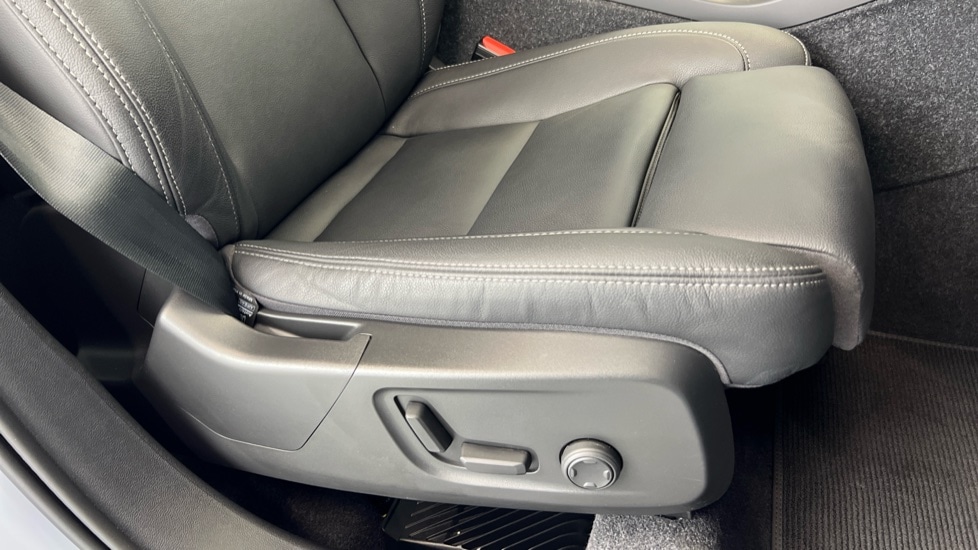 Used Volvo XC40 2024 for sale - 75796704: Photo 30