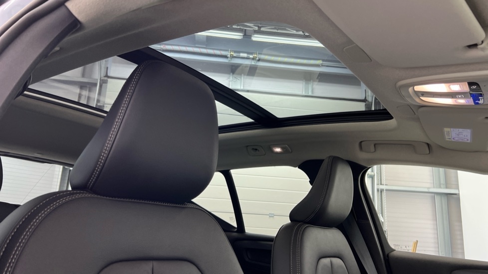 Used Volvo XC40 2024 for sale - 75796704: Photo 31