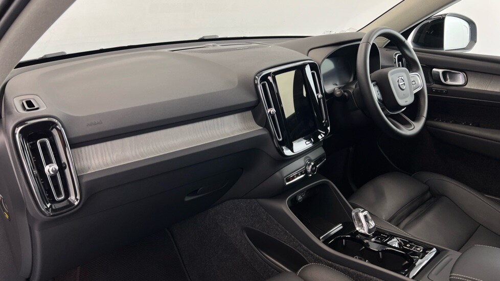 Used Volvo XC40 2024 for sale - 75796704: Photo 36