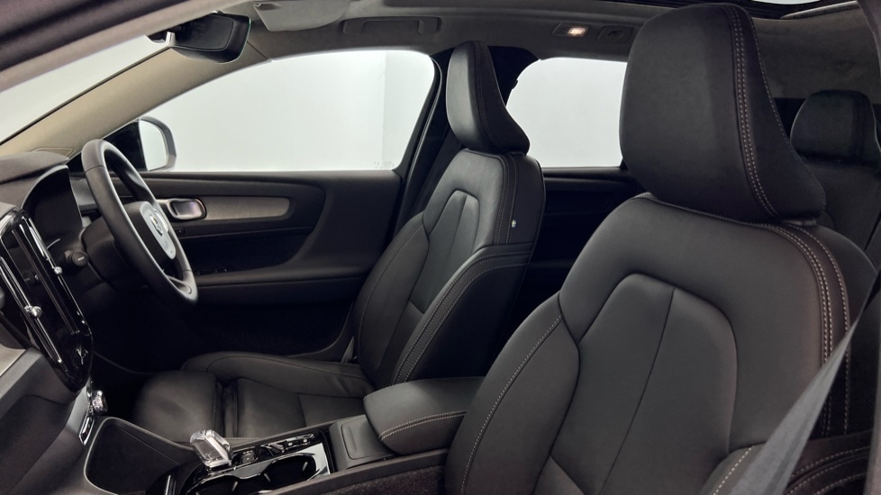 Used Volvo XC40 2024 for sale - 75796704: Photo 37