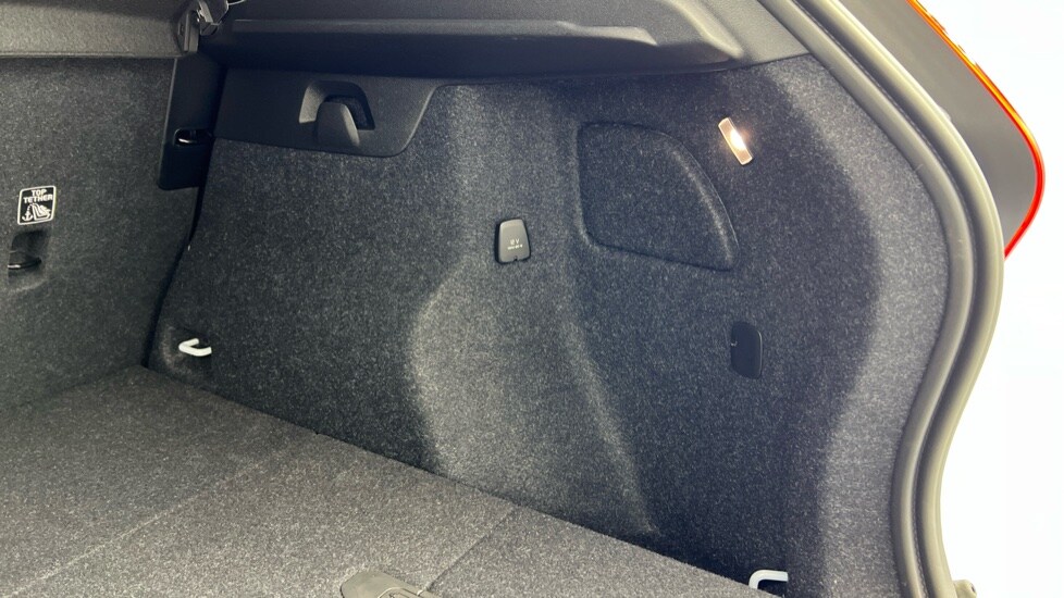 Used Volvo XC40 2024 for sale - 75796704: Photo 40