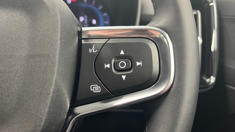 Used Volvo XC40 2023 for sale - 77218702: Photo 19