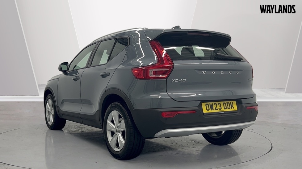 Used Volvo XC40 2023 for sale - 77218702: Photo 2