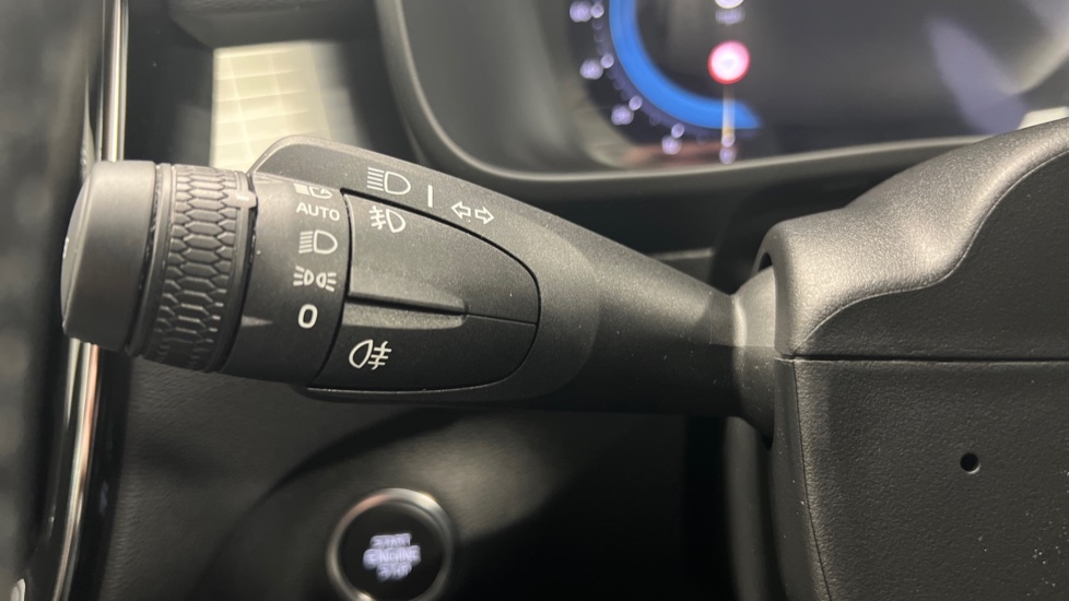 Used Volvo XC40 2023 for sale - 77218702: Photo 24