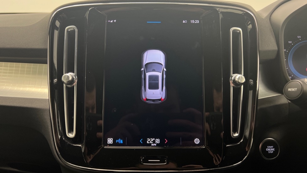 Used Volvo XC40 2023 for sale - 77218702: Photo 33