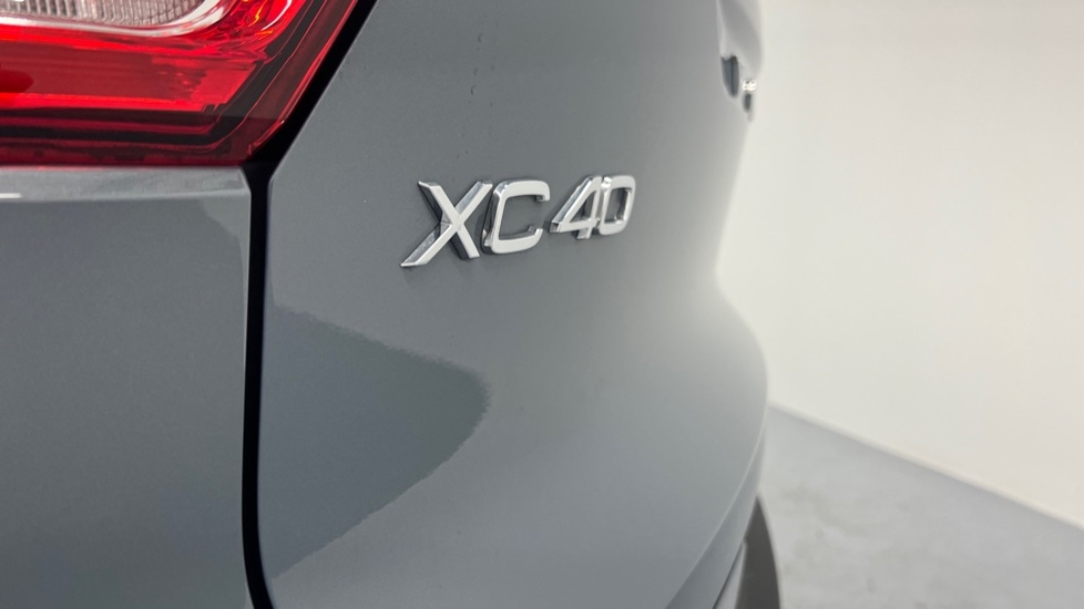 Used Volvo XC40 2023 for sale - 77218702: Photo 41