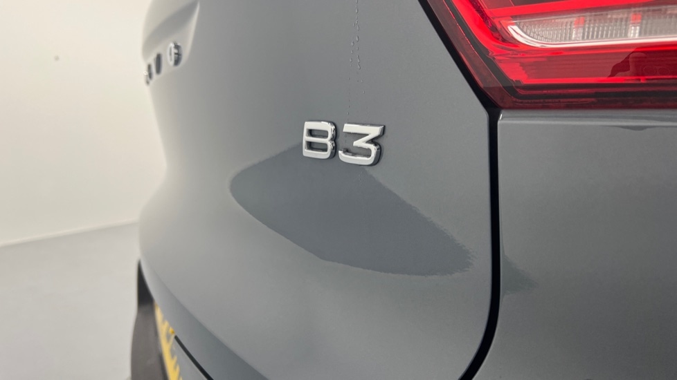 Used Volvo XC40 2023 for sale - 77218702: Photo 42