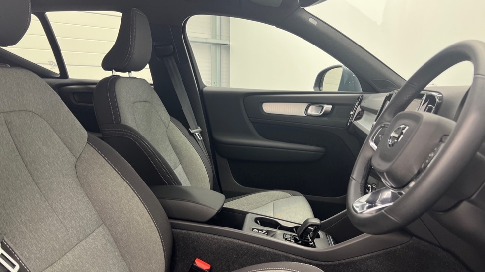 Used Volvo XC40 2023 for sale - 77218702: Photo 9