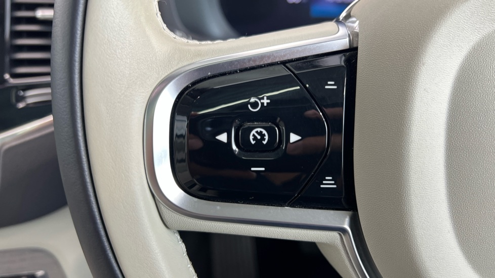 Used Volvo XC90 2024 for sale - 76018112: Photo 21