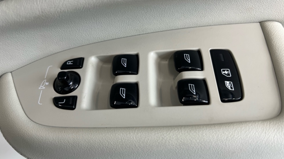 Used Volvo XC90 2024 for sale - 76018112: Photo 24