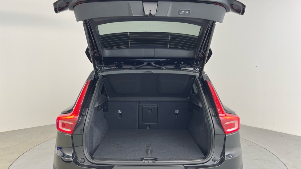 Used Volvo XC40 2025 for sale - 76528865: Photo 13