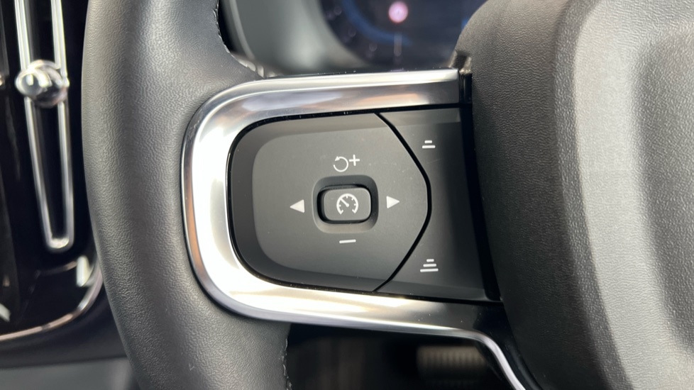 Used Volvo XC40 2025 for sale - 76528865: Photo 21