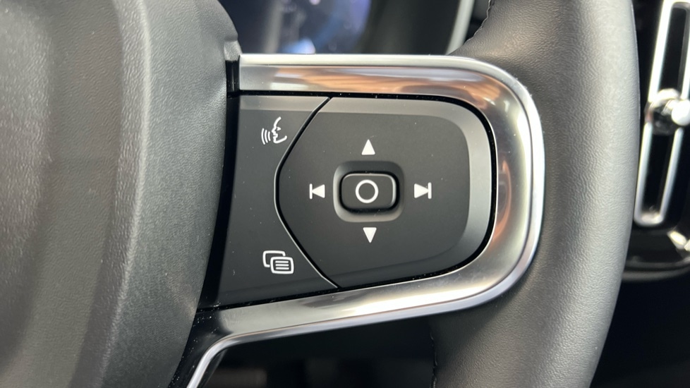 Used Volvo XC40 2025 for sale - 76528865: Photo 22