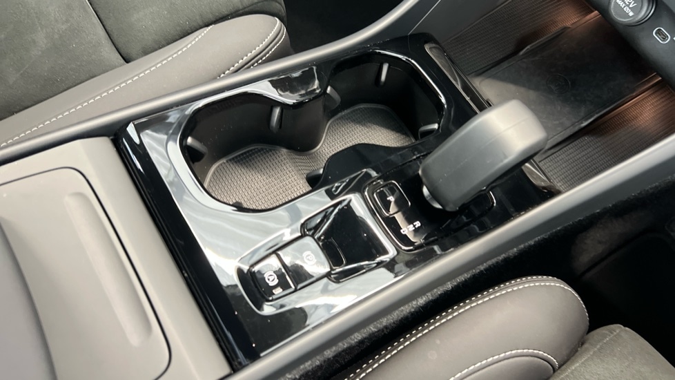 Used Volvo XC40 2025 for sale - 76528865: Photo 25