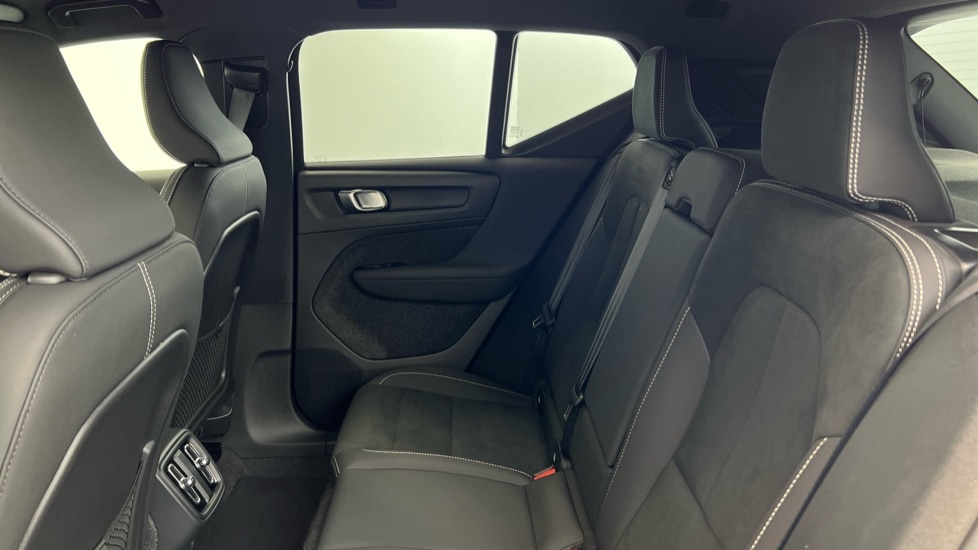 Used Volvo XC40 2025 for sale - 76528865: Photo 33