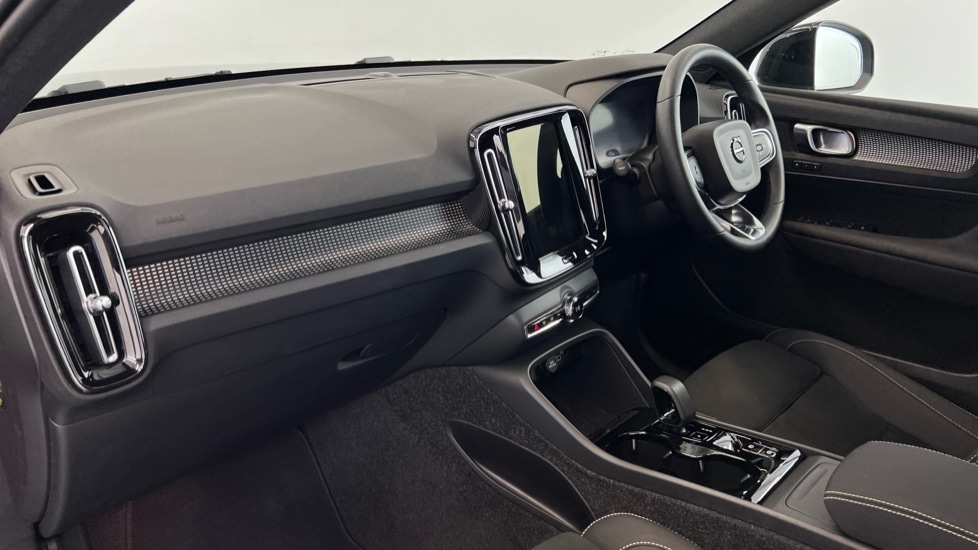 Used Volvo XC40 2025 for sale - 76528865: Photo 36