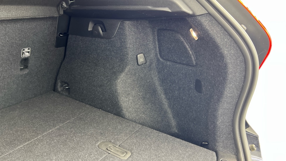 Used Volvo XC40 2025 for sale - 76528865: Photo 39