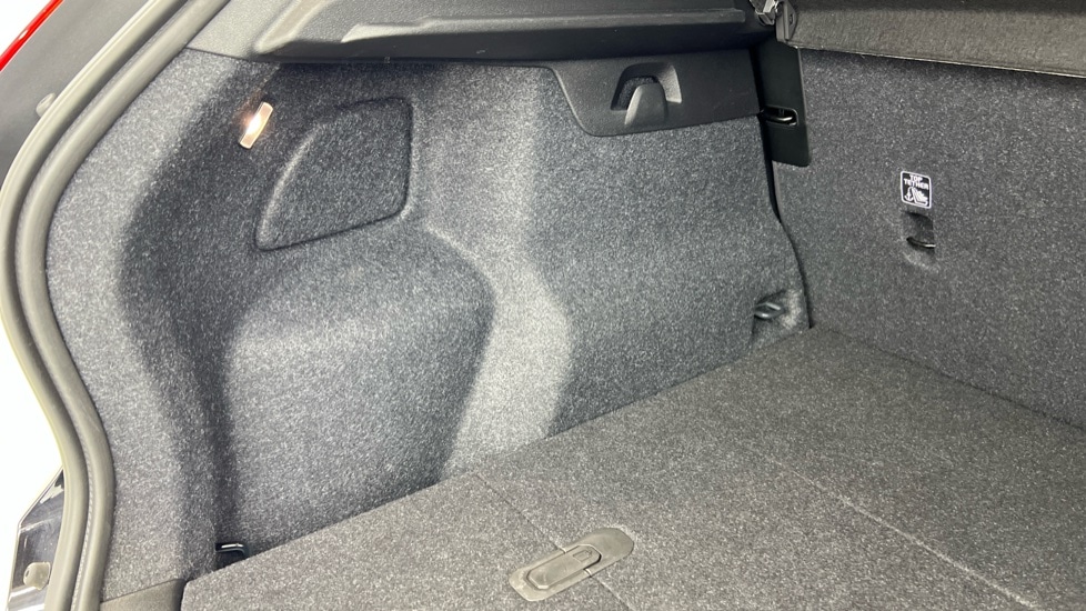 Used Volvo XC40 2025 for sale - 76528865: Photo 40