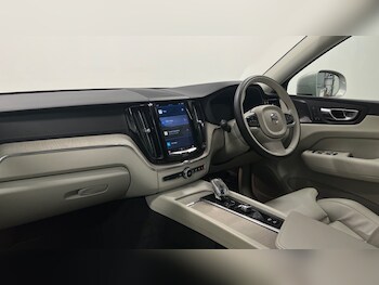 Used Volvo XC60 2021 for sale - 78246763: Photo
