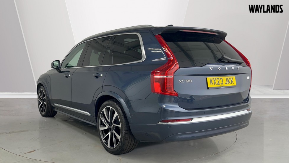 Used Volvo XC90 2023 for sale - 78172608: Photo 2
