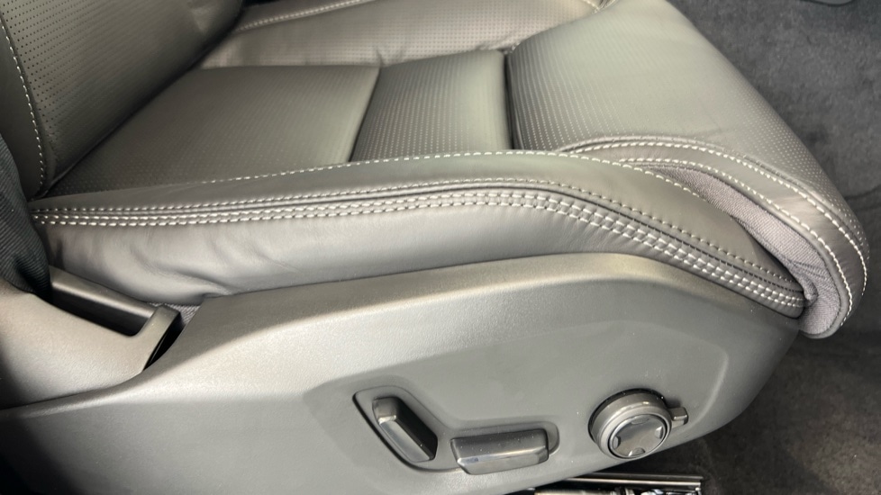 Used Volvo XC90 2025 for sale - 77678763: Photo 30