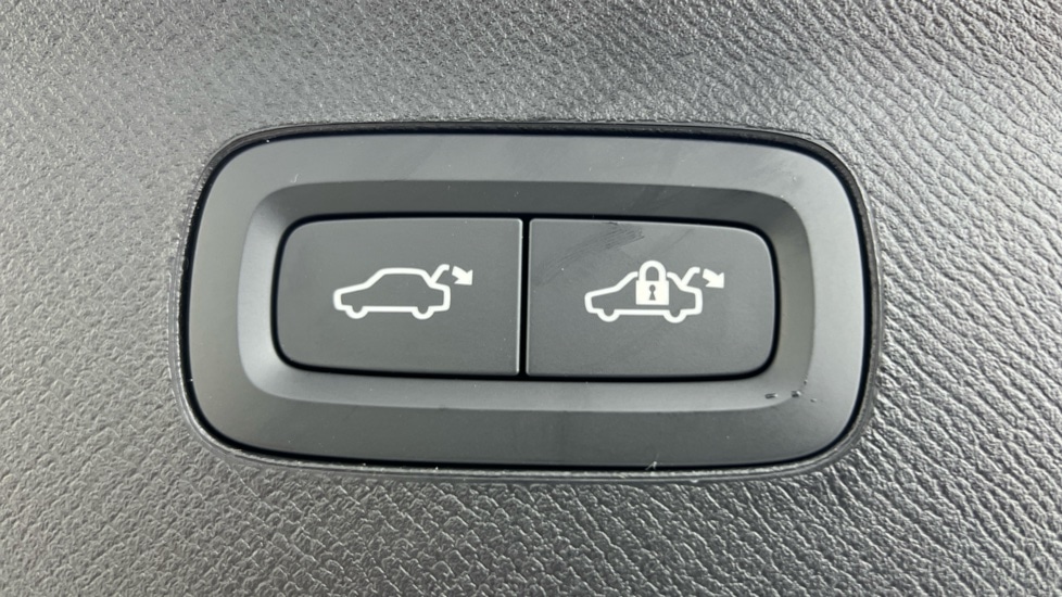 Used Volvo XC90 2025 for sale - 77678763: Photo 35