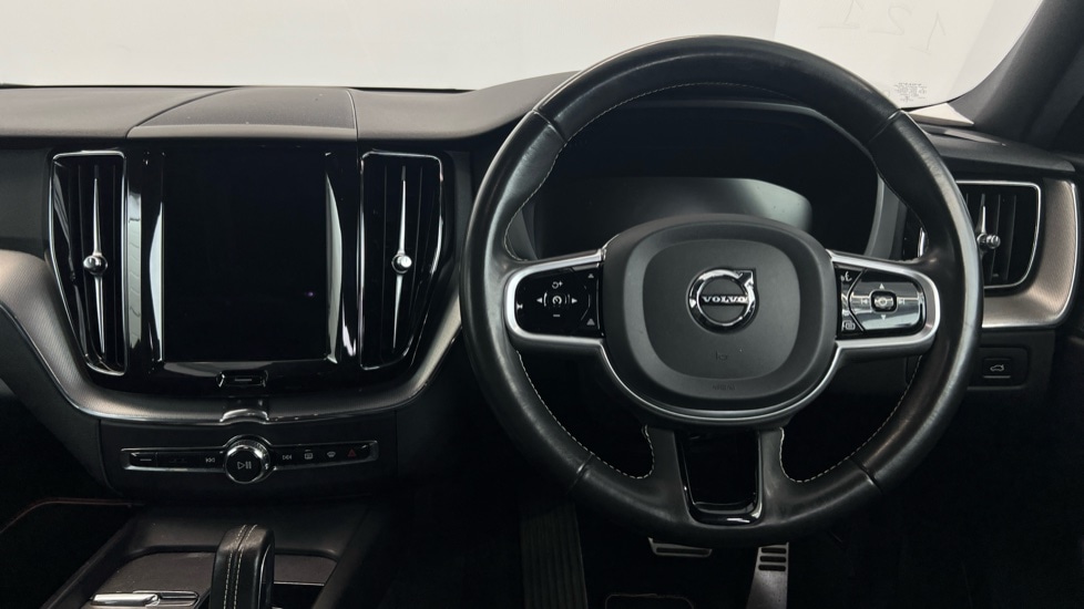 Used Volvo XC60 2021 for sale - 77198120: Photo 10