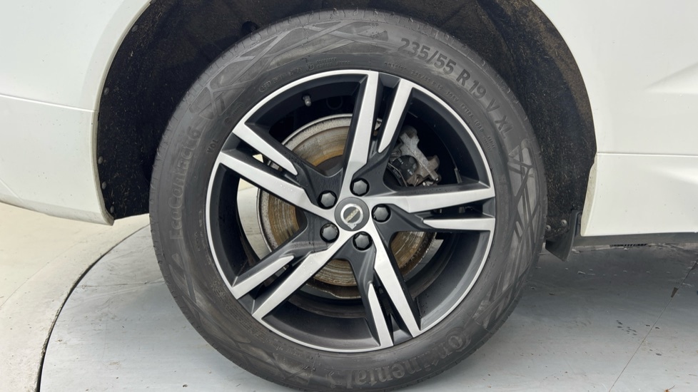 Used Volvo XC60 2021 for sale - 77198120: Photo 47