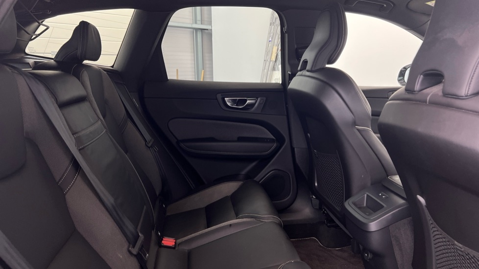 Used Volvo XC60 2021 for sale - 77198120: Photo 6