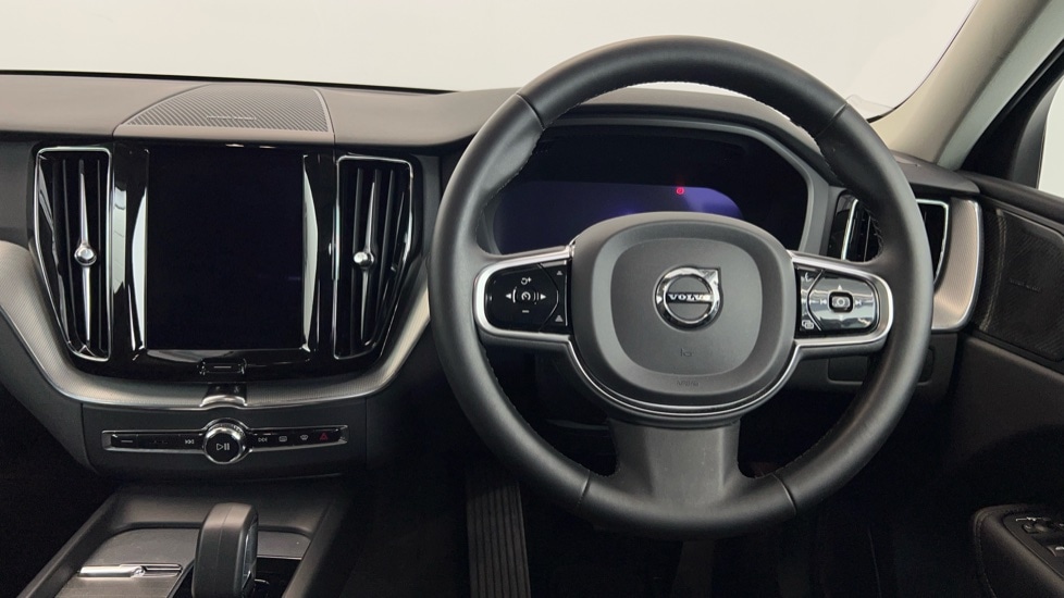 Used Volvo XC60 2023 for sale - 77127417: Photo 10