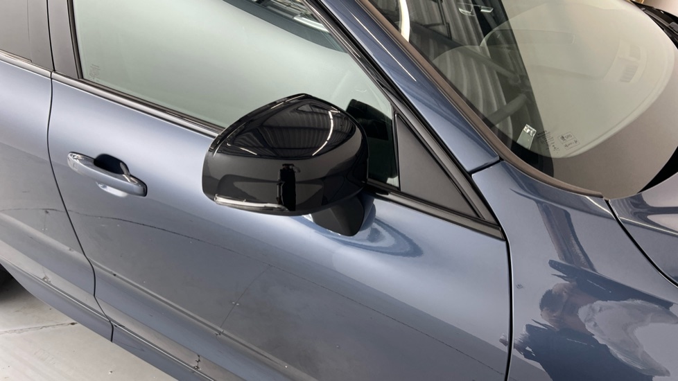 Used Volvo XC60 2023 for sale - 77127417: Photo 39