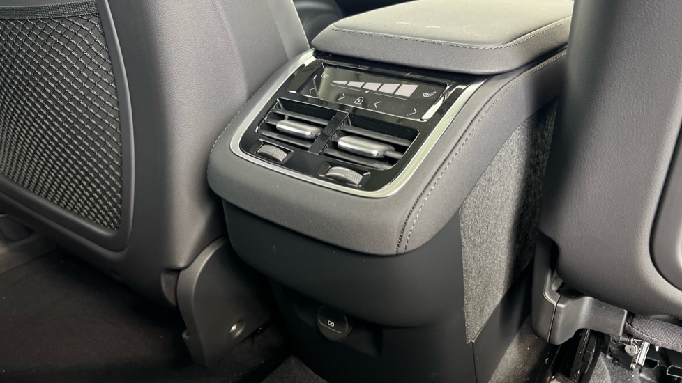 Used Volvo XC90 2025 for sale - 77082583: Photo 14