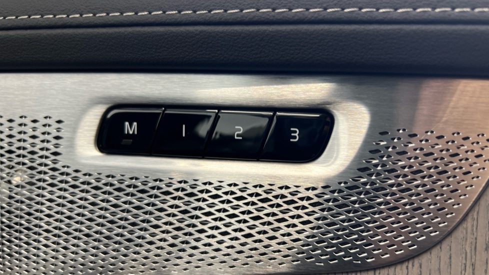 Used Volvo XC90 2025 for sale - 77082583: Photo 15