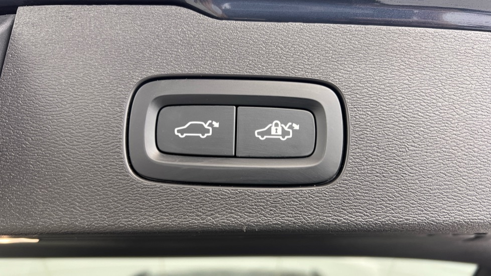 Used Volvo V60 2025 for sale - 77205716: Photo 35