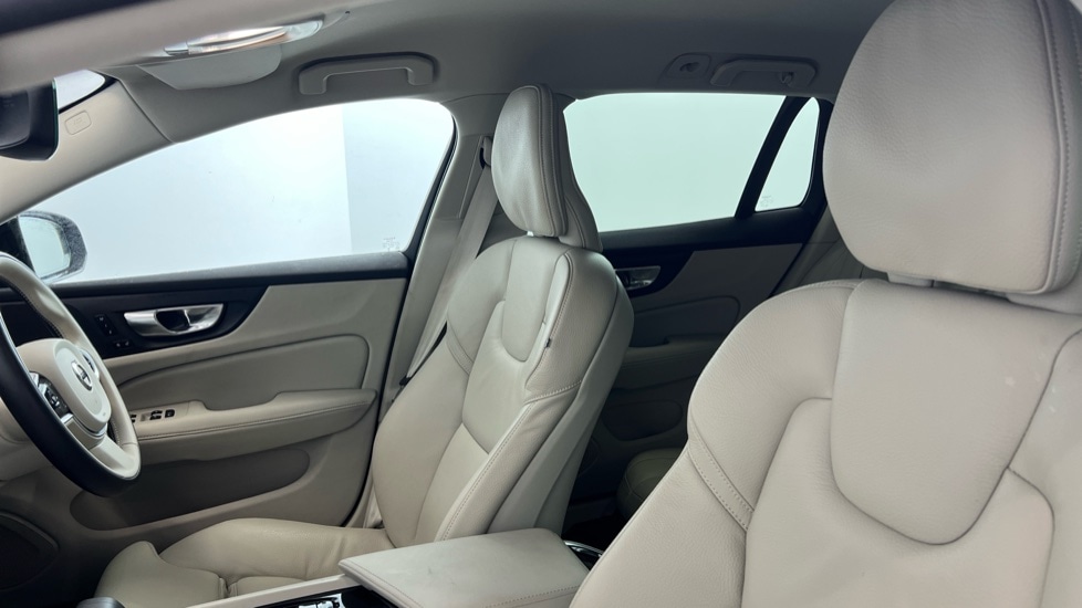 Used Volvo V60 2025 for sale - 77205716: Photo 37
