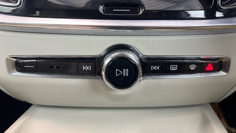 Used Volvo V60 2025 for sale - 77205716: Photo 59