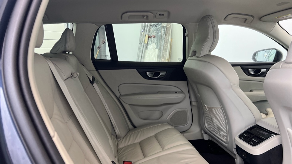 Used Volvo V60 2025 for sale - 77205716: Photo 6