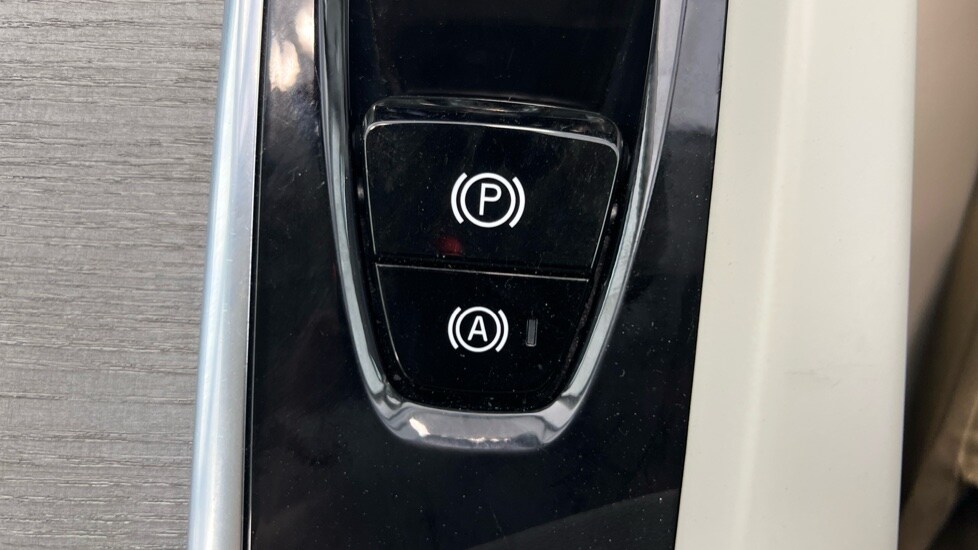 Used Volvo V60 2025 for sale - 77205716: Photo 60