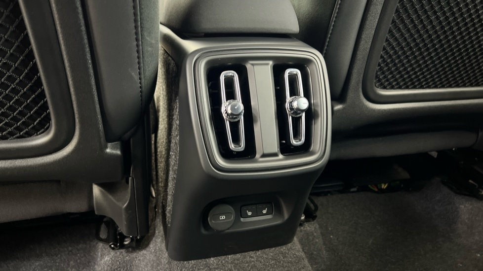 Used Volvo XC40 2025 for sale - 76074430: Photo 15