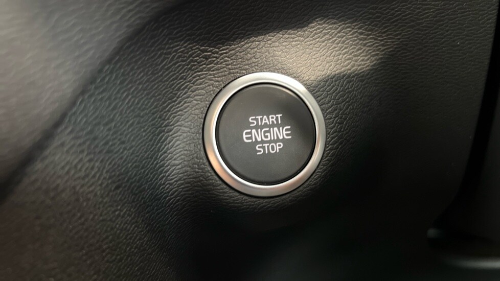 Used Volvo XC40 2025 for sale - 76074430: Photo 27