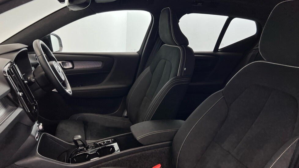 Used Volvo XC40 2025 for sale - 76074430: Photo 37