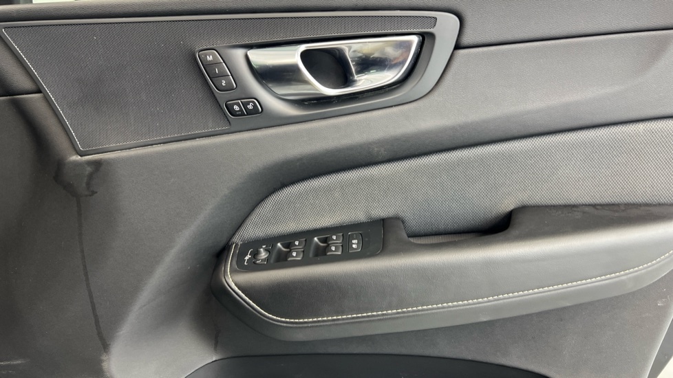 Used Volvo XC60 2019 for sale - 77193560: Photo 29