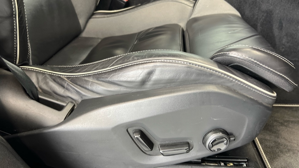 Used Volvo XC60 2019 for sale - 77193560: Photo 30