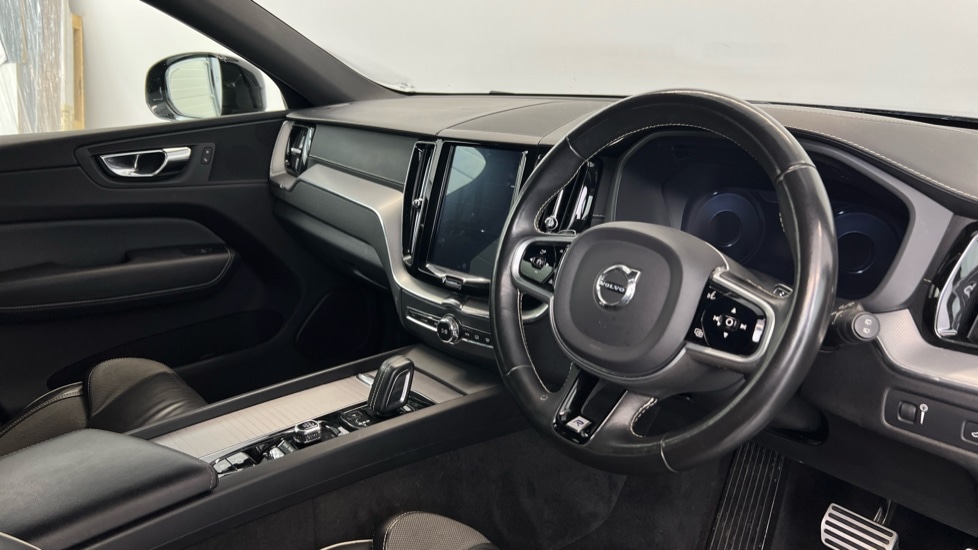 Used Volvo XC60 2019 for sale - 77193560: Photo 4