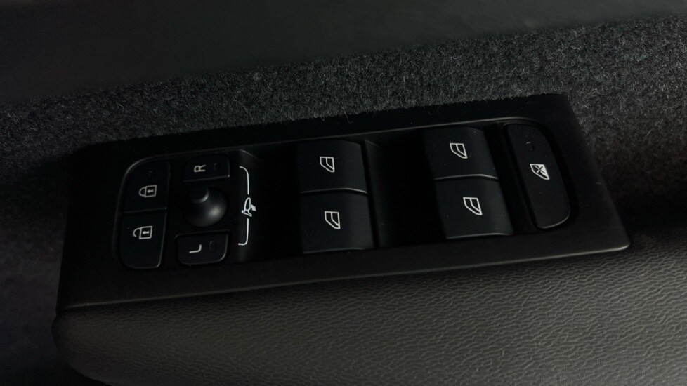 Used Volvo XC40 2021 for sale - 76033744: Photo 24